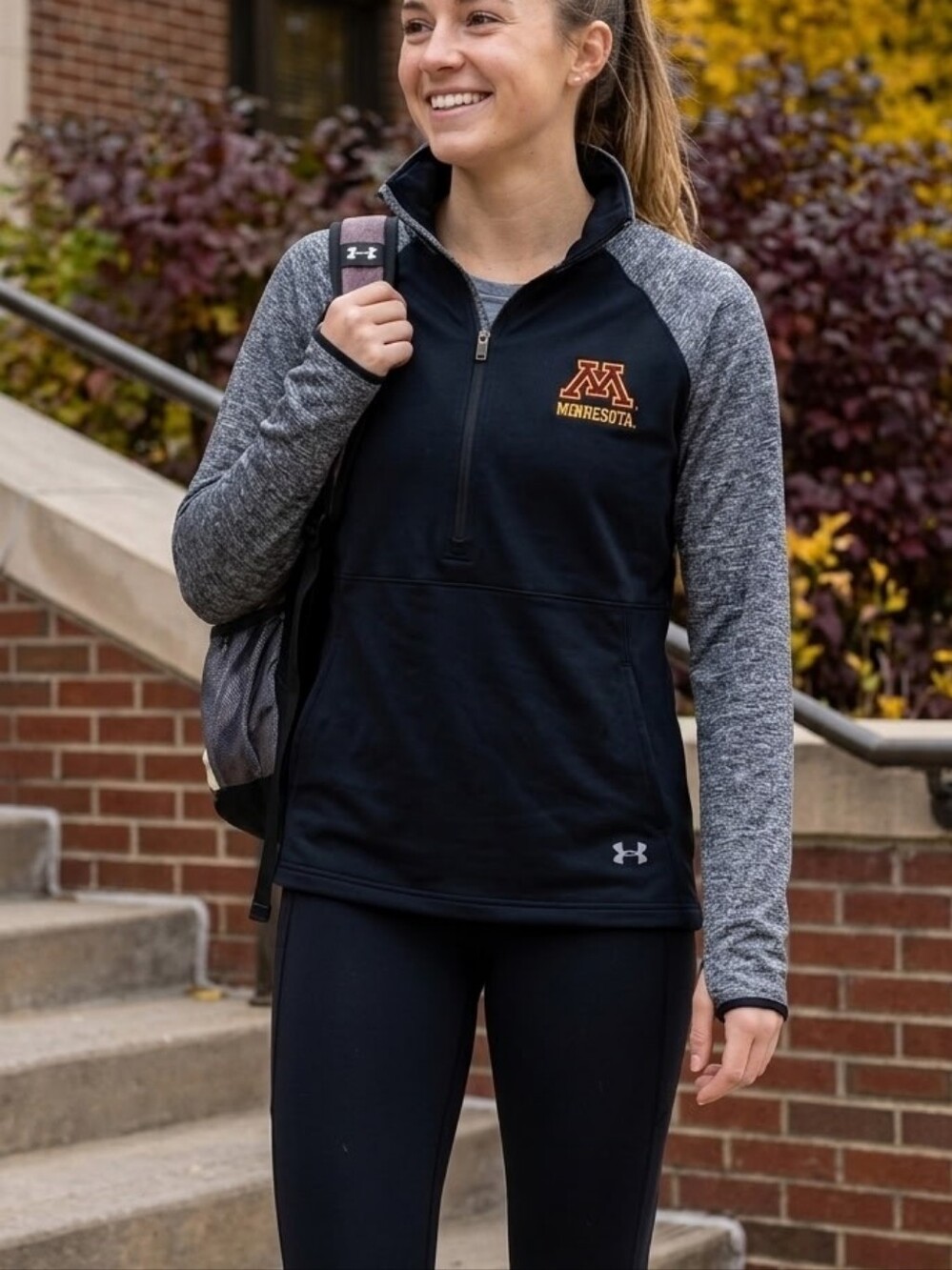 Under Armour Minnesota Gophers 1/2 Zip Pullover Women’s XS Black Gray